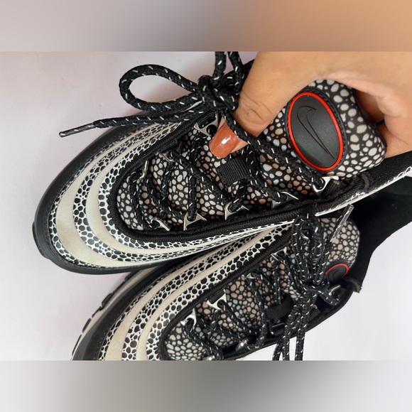 Women Nike air max 97 SE running shoes - Picture 4 of 12